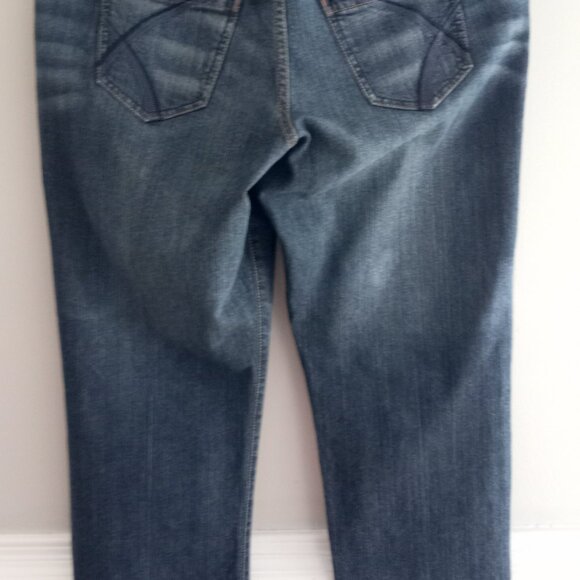 'Venezia' Straight Leg Jeans Size 1 Average = 14 EUC - Picture 9 of 12
